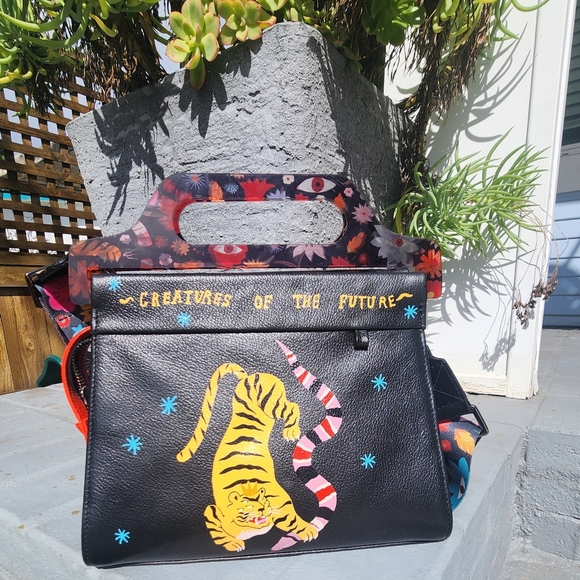 NWOT Min & Mon Creatures of the future crossbody handbag - Picture 2 of 4